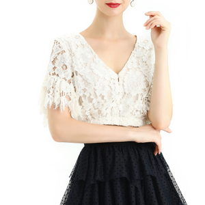T064-5 Women floral lace V neck short sleeve elasticated hem cropped blouse
