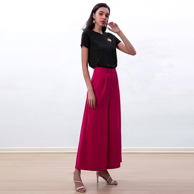 P223 Women Solid crepe high-waisted pleated wide leg cropped pants