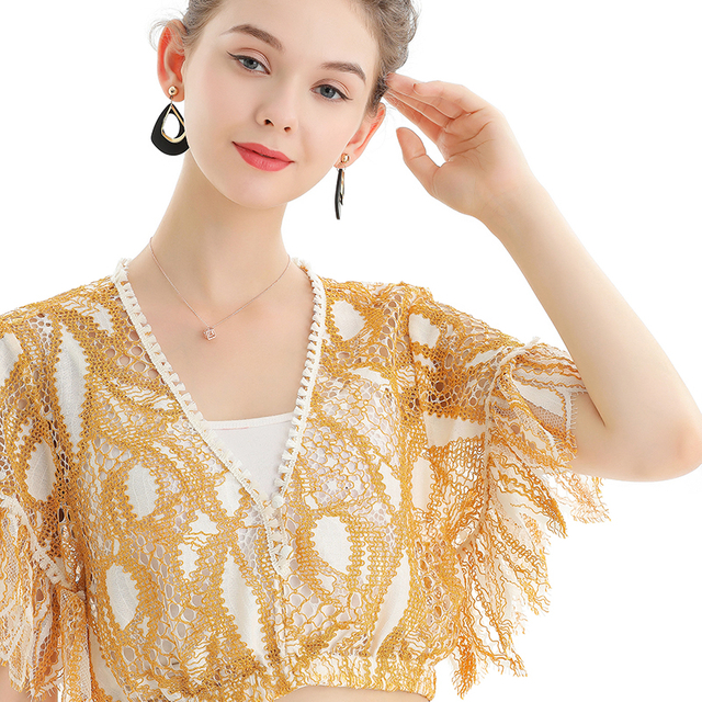 T064-4 Women 2-tone eyelet lace V neck flutter sleeve elasticated hem cropped blouse