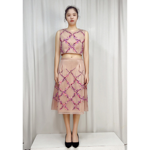 8G45 Women Neoprene mesh floral embroidery sleeveless cropped top and A-line pleated skirt set