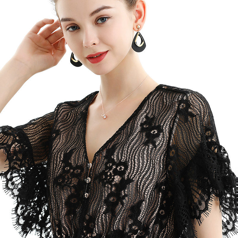 T064-1 Women floral lace V neck short sleeve elasticated hem cropped tops